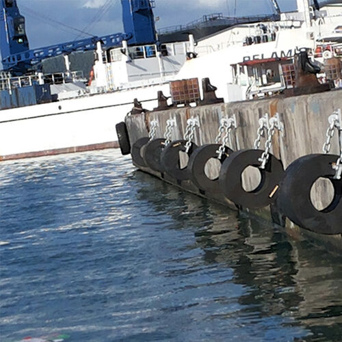 kasus perusahaan terbaru tentang Fenders Laut Silinder Hitam Fenders awet Untuk Dampak Tinggi Dan Low Maintenance