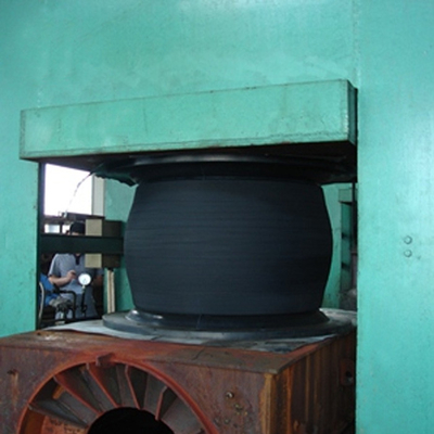 Sel Fender Karet Alam 1600H Perlindungan Kapal Dock Ketahanan Air Mata