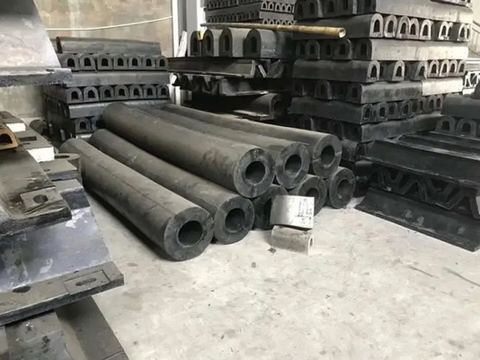 PIANC ISO Standard Cylindrical Marine Fender Tugas Berat Umur Panjang Untuk Dock