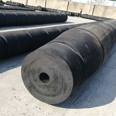 Fender Ban Tugboat Silinder Disesuaikan 600 * 300 Untuk Busur Kapal