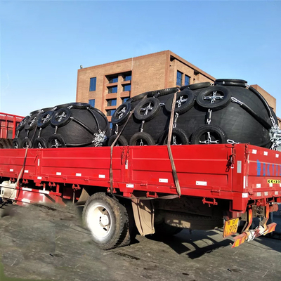 Fender Karet Yokohama Horisontal Untuk Tempat Berlabuh Kapal