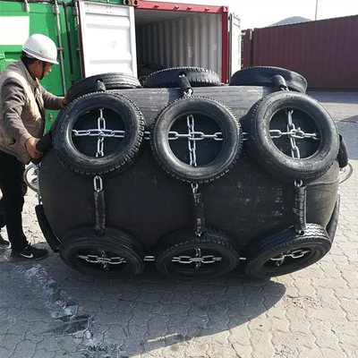 Black Yokohama Type Fender 80kPa 3.3*6.5M Untuk Operasi STS Mooring