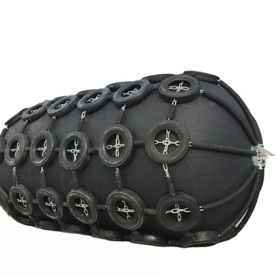 50kPa 4.5M Yokohama Rubber Fender Dengan Jaring Ban Perlindungan Tugas Berat
