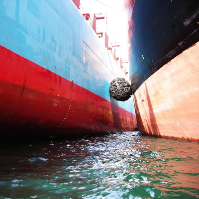 ISO17357 Pneumatic Rubber Fender Permukaan Halus 50kPa Keamanan Laut