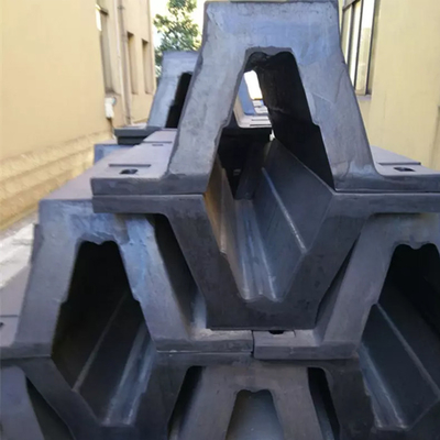 Warna Hitam Arch Rubber Fender Industrial Energy Menyerap Sertifikat CCS