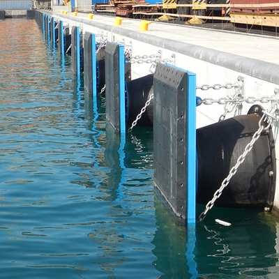 Fender Kapal Tugas Berat Kerucut Laut untuk landai RoRo / Terminal Kapal Penumpang