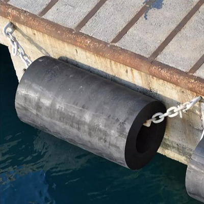 PIANC ISO Standard Cylindrical Marine Fender Tugas Berat Umur Panjang Untuk Dock