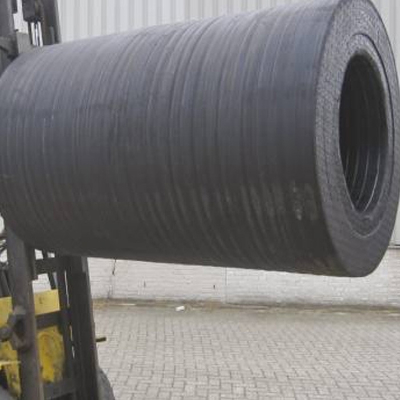 PIANC2002 Cylindrical Marine Fender Dock Rubber Bumper Untuk Berthing