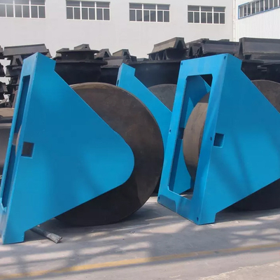 Fender Tetap Karet Hitam 175kN - 1000kN Untuk Perlindungan Kapal Dock