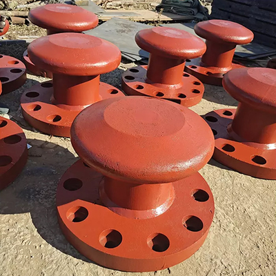 Layanan OEM 100 Ton Mooring Bollards QT450 Cast Iron Bollards