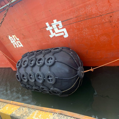 Floating Iso17357 Pneumatic Rubber Fender 80kpa Sts Operasi