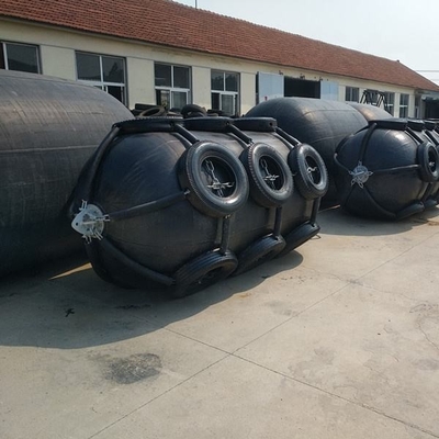 Pianc 2002 Marine 3.3 X 6.5m Floating Fender Yokohama Boat Dock Dengan Ban Pesawat
