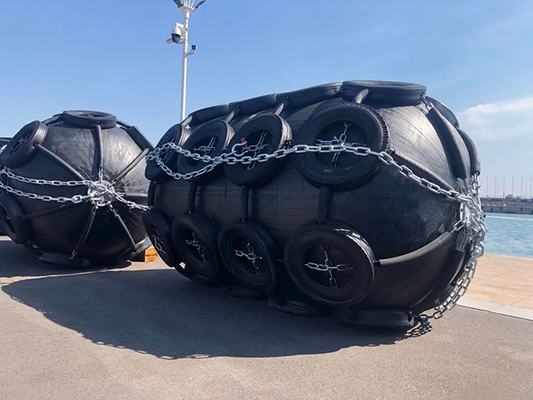 Submarine Pneumatic Fender Yokohama Tipe Anti Tabrakan Disesuaikan