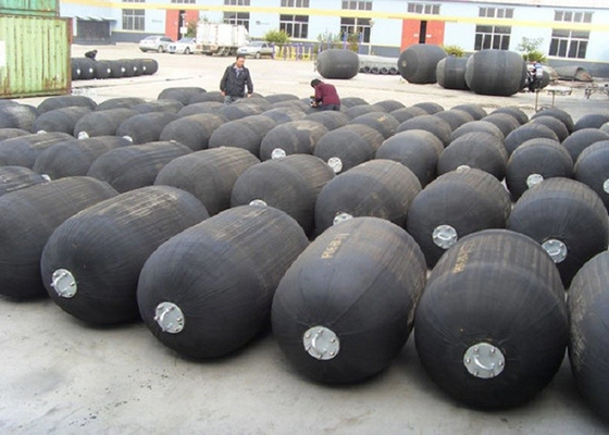 Marine Inflatable Yokohama Rubber Fender Disesuaikan Untuk Kapal Ke Kapal