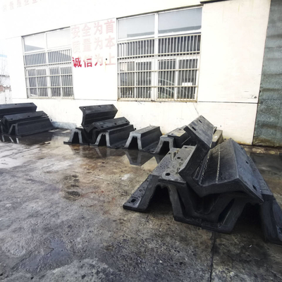 Resistensi Dampak Tinggi Arch Rubber Fender Kemasan Pallet Ukuran Disesuaikan
