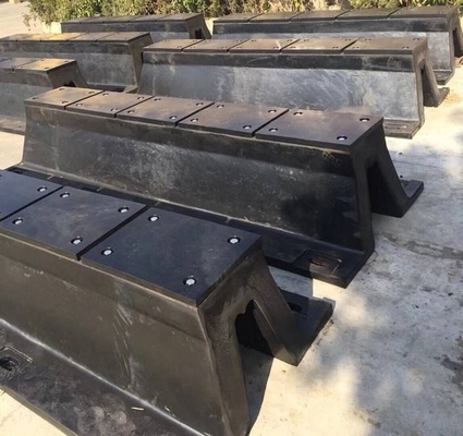 Fender Lengkungan Ringan Tahan Lama Karet Alam Warna Hitam Untuk Kapal Laut