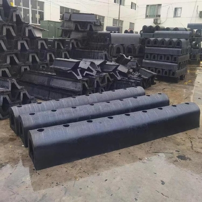 Fender Karet Luas V Disesuaikan Untuk Kapal Kapal Pelabuhan Laut