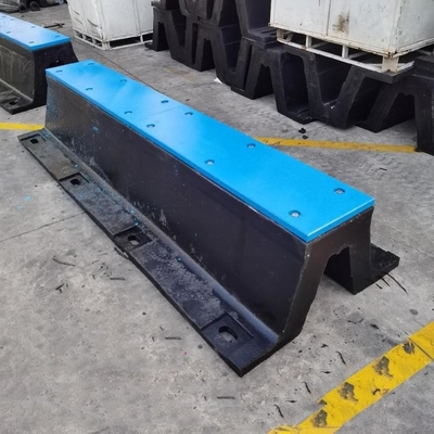 Fender Karet Luas V Disesuaikan Untuk Kapal Kapal Pelabuhan Laut