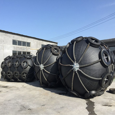 Perlindungan terhadap tabrakan Pneumatic Marine Fenders 50kpa 3.3*6.5m