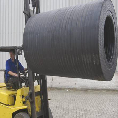 Keamanan Kelautan OEM Natural Cylindrical Rubber Fender Dock Untuk Perlindungan Kapal
