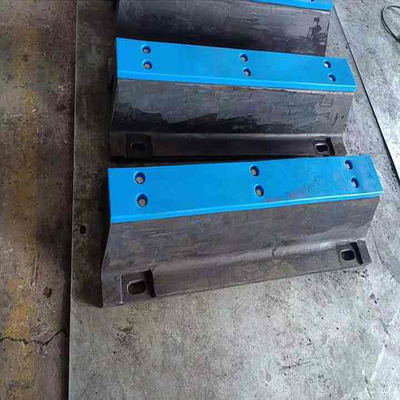 Fender Pelabuhan Karet Cetak Warna Hitam Kemampuan Membenturkan Tinggi
