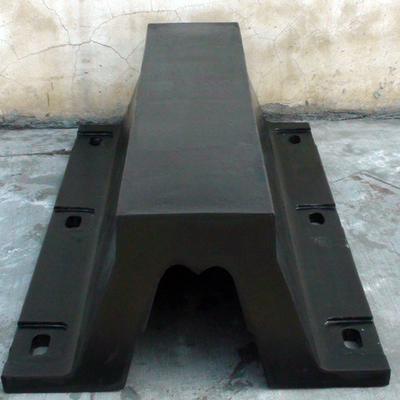 Arch Rubber 1000mm Tinggi Fenders Laut Profil Bentuk V Untuk Perlindungan Perahu