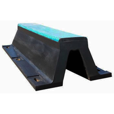 Arch Rubber 1000mm Tinggi Fenders Laut Profil Bentuk V Untuk Perlindungan Perahu