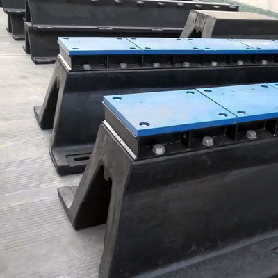 300% Elongasi Fender Tipe V Kekerasan Tinggi 200mm Tinggi