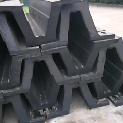 300% Elongasi Fender Tipe V Kekerasan Tinggi 200mm Tinggi