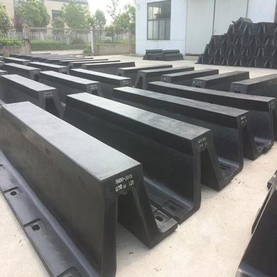 Arch V 3500mm Dock Rubber Fender Molded Rubber Bumpers Kapal Terapung