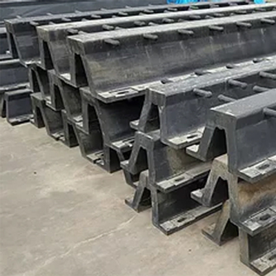 V berbentuk Dock Fenders Marine Model Processing Service Penghalang Pelindung