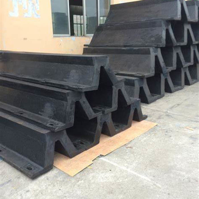 Pneumatic Rubber Arc Fender Tug Boat Fender Marine Model Ketahanan Cuaca Tinggi