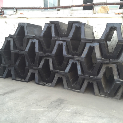 Flexible Marine Arch Rubber Fender V Fenders Arch Rubber Fender Elongasi tinggi