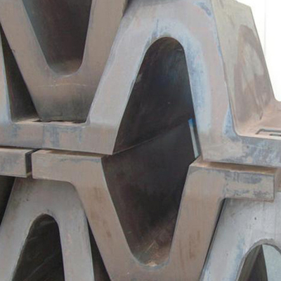 Black Arch Rubber Fender High Abrasion Resistance untuk Perlindungan Pelabuhan