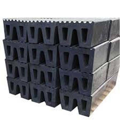 Black Shock Tug Boat Fenders Marine Fenders Peralatan Pelabuhan Untuk Perlindungan Pelabuhan