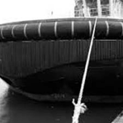 Bersertifikat Bv Tug Boat Fenders Operasi Kapal ke Kapal Fenders Ketahanan Dampak yang sangat baik