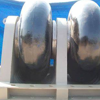 Fenders Roller Hitam tahan lama Fenders Karet Kapal Untuk Terminal Pelabuhan