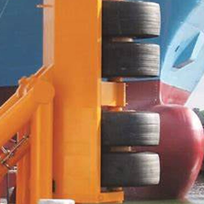 Fenders Roller Hitam tahan lama Fenders Karet Kapal Untuk Terminal Pelabuhan