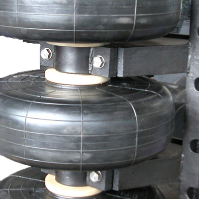 Fender Roller Hitam dengan ASTM D2000 SAE J200 Standar ketahanan aus