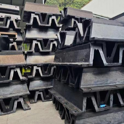 Fender Karet Lengkungan Mudah Diganti Fender Absorpsi Air Minimal