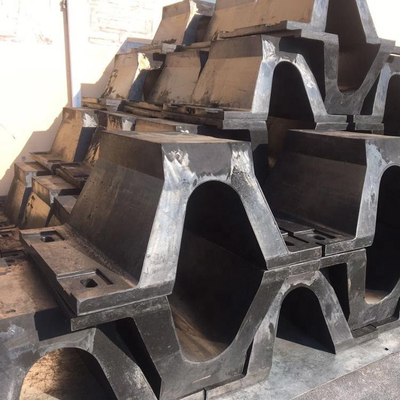 Fender karet kapal laut jenis V untuk dermaga
