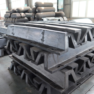 CCS Marine Natural Rubber Arch Fender Tipe V Untuk Kapal ke Pelabuhan