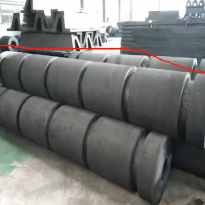 Penggantian Fenders Kapal Gendong Model Laut Ukuran Besar