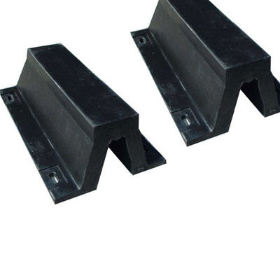 UV Resistant Dock Rubber Fender Absorpsi Energi Tinggi Kekuatan Reaksi Rendah