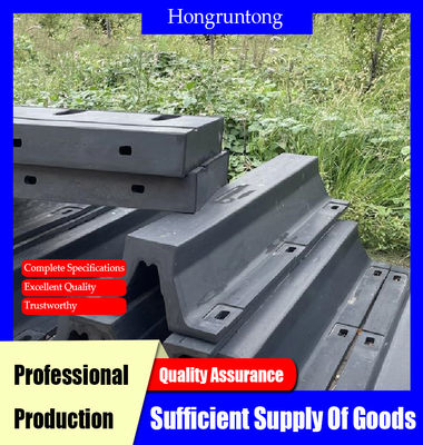 Superior Impact Absorption Dock Rubber Fender UV Oil Resistant Mudah dipasang