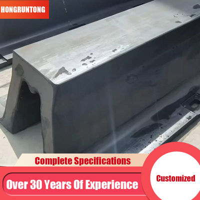 Pelindung Fender Karet Dermaga Material Tahan Lama Tahan Cuaca Pemasangan Mudah Penyerapan Energi Tinggi