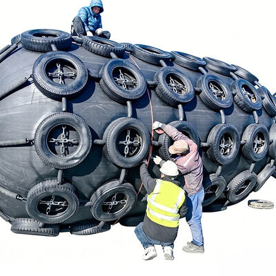 Yokohama Pneumatic Fender Lightweight Shock Absorbing Corrosion Resistant Marine Fender untuk aplikasi lepas pantai