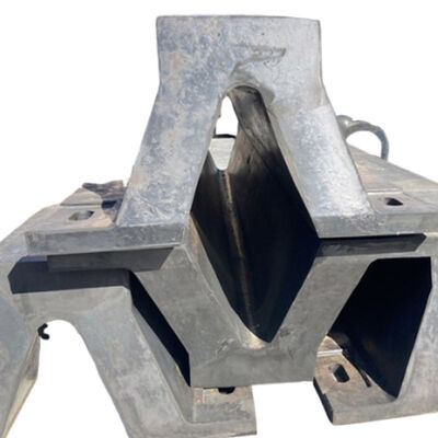 Fender karet lengkungan dengan sistem penyerapan kejut untuk penyerapan energi beban tinggi dan biaya pemeliharaan rendah